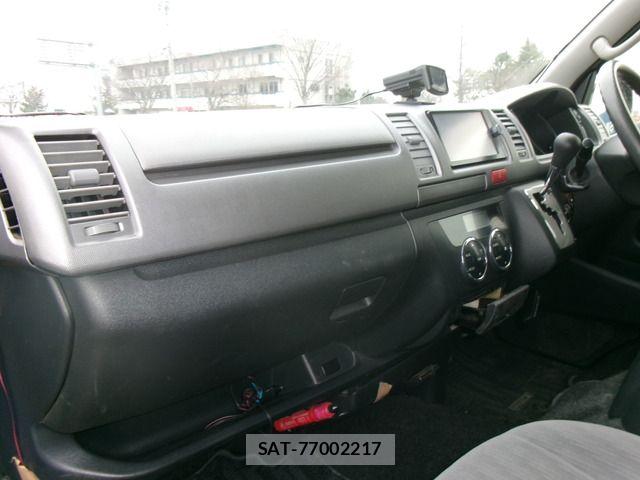 Toyota HIACE VAN 2013-11 5868980-18