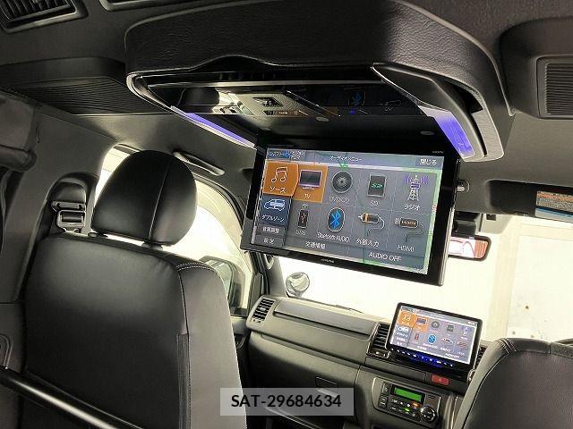 Toyota HIACE VAN 2020-08 5868958-11