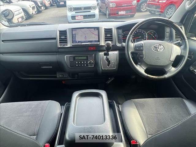 Toyota HIACE VAN 2017-03 5868967-1