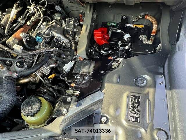 Toyota HIACE VAN 2017-03 5868967-27