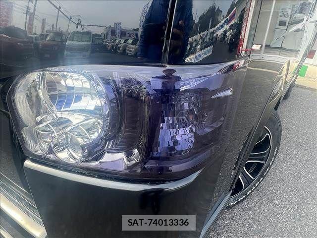Toyota HIACE VAN 2017-03 5868967-28