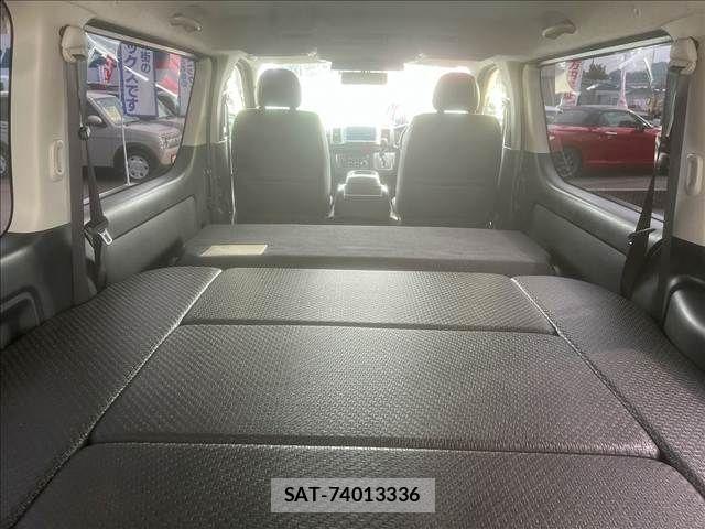 Toyota HIACE VAN 2017-03 5868967-7