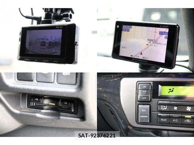 Toyota HIACE VAN 2021-01 5868957-15