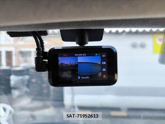 Toyota HIACE VAN 2018-03 5868972-12