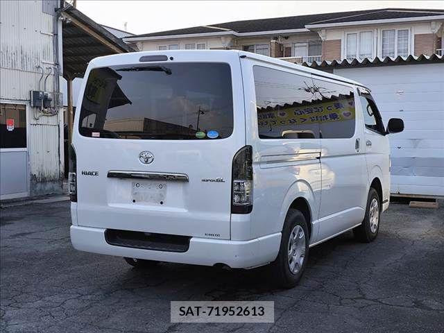 Toyota HIACE VAN 2018-03 5868972-6