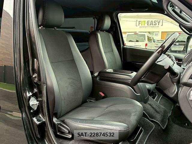 Toyota HIACE VAN 2023-05 6000276-10