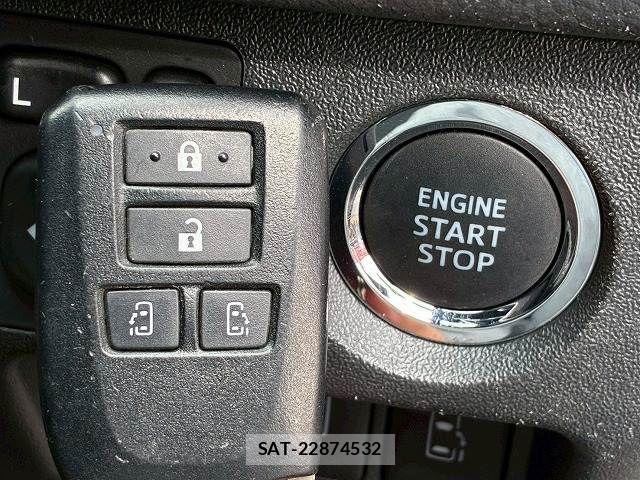Toyota HIACE VAN 2023-05 6000276-8