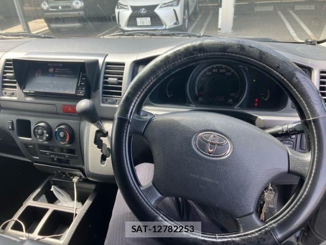 Toyota HIACE VAN 2009-06 6000322-12