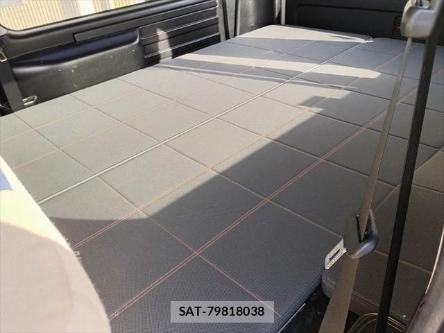 Toyota HIACE VAN 2019-09 6000297-13