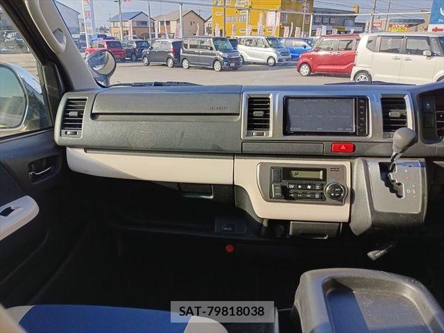 Toyota HIACE VAN 2019-09 6000297-16