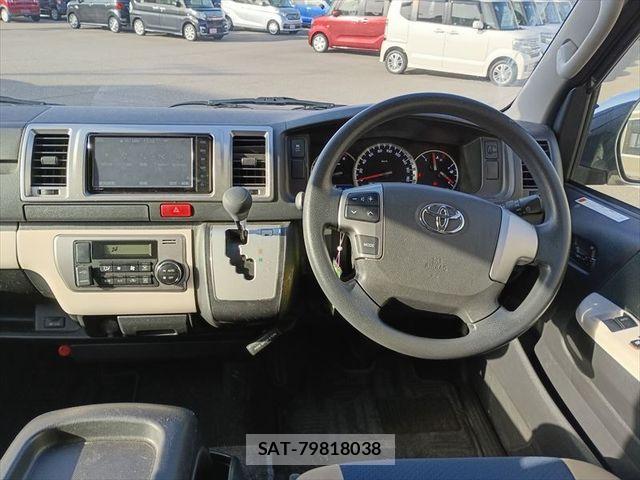 Toyota HIACE VAN 2019-09 6000297-1
