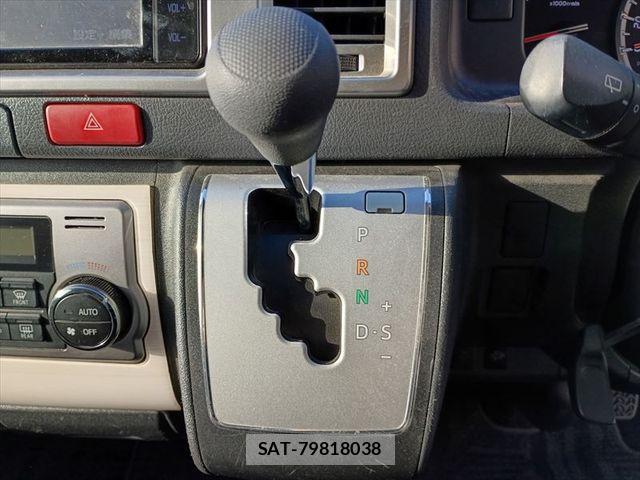 Toyota HIACE VAN 2019-09 6000297-20