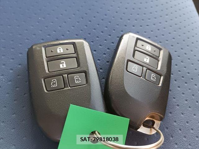 Toyota HIACE VAN 2019-09 6000297-28