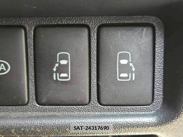 Toyota HIACE VAN 2024-08 6215315-5