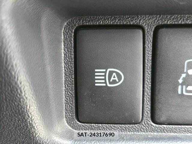 Toyota HIACE VAN 2024-08 6215315-6
