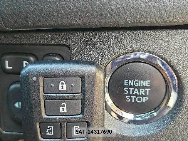 Toyota HIACE VAN 2024-08 6215315-8