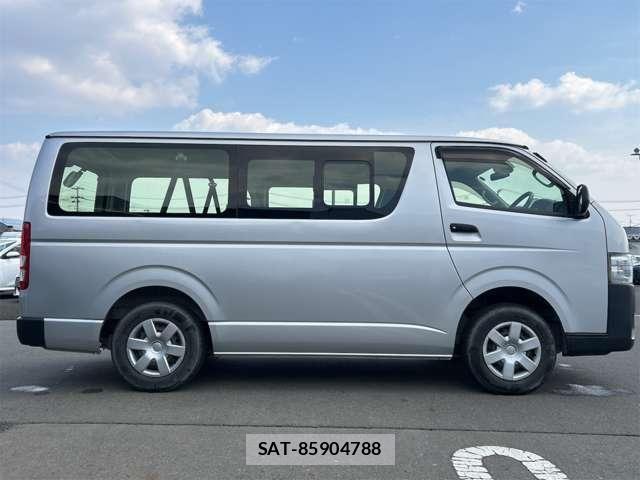 Toyota HIACE VAN 2019-09 6215338-18
