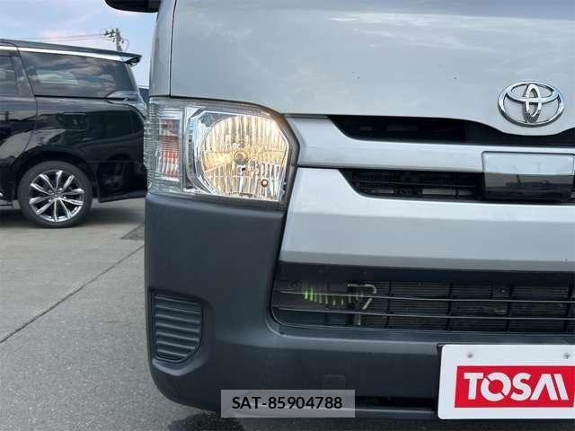 Toyota HIACE VAN 2019-09 6215338-23