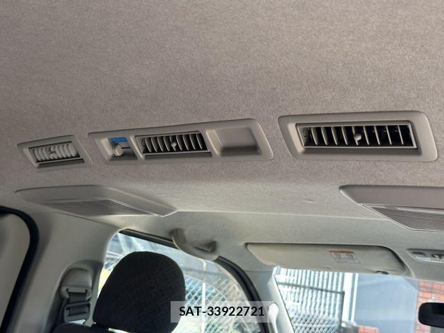 Toyota HIACE VAN 2010-06 6244378-10