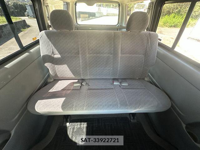 Toyota HIACE VAN 2010-06 6244378-12