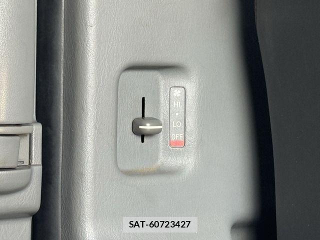 Toyota HIACE VAN 2005-03 6238190-11