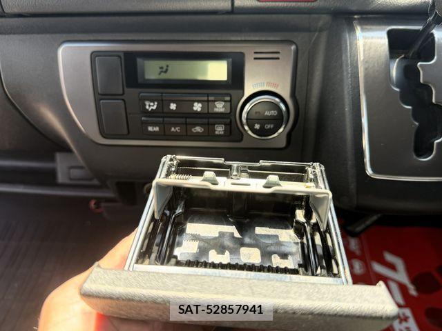 Toyota HIACE VAN 2015-03 6498277-16