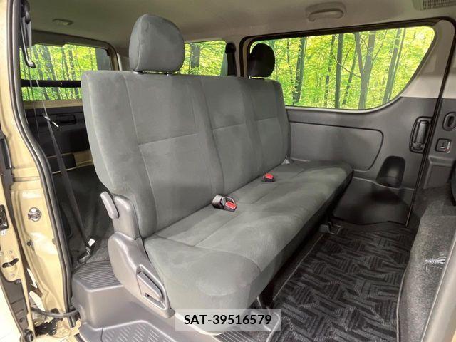Toyota HIACE VAN 2025-09 6498260-10