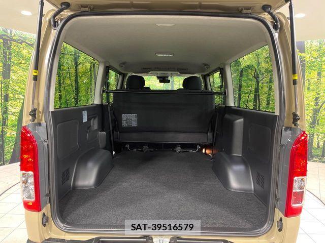 Toyota HIACE VAN 2025-09 6498260-11