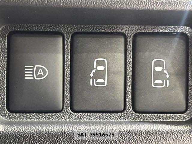 Toyota HIACE VAN 2025-09 6498260-2