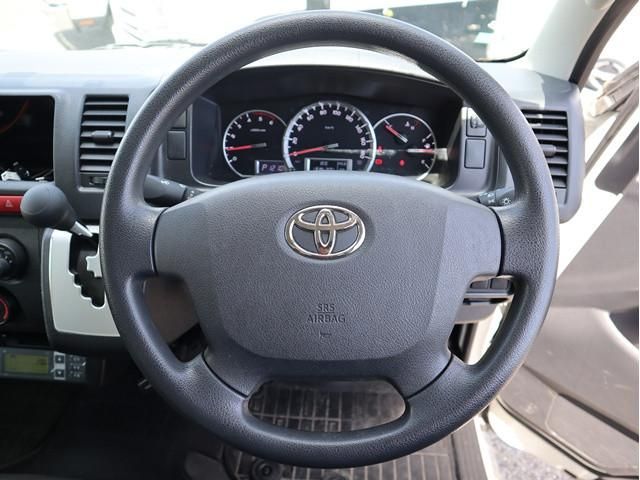 Toyota HIACE VAN 2019-06 6596751-3