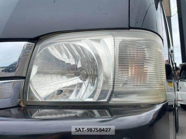 Toyota HIACE VAN 2010-05 6612188-23