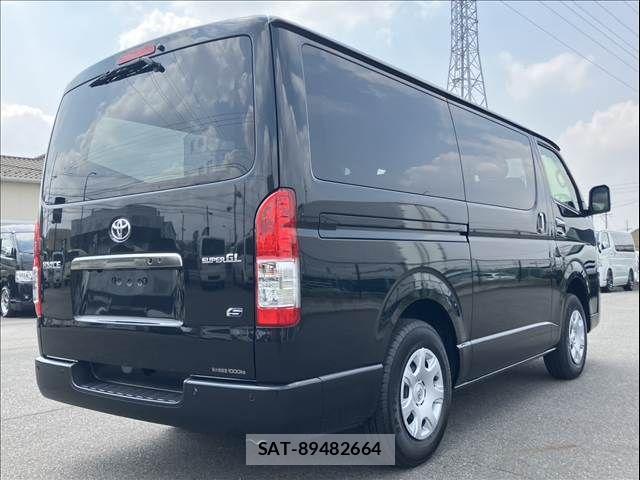 Toyota HIACE VAN 2025-06 6612176-14
