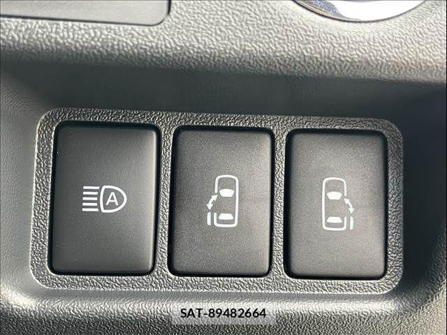 Toyota HIACE VAN 2025-06 6612176-16