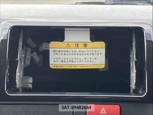 Toyota HIACE VAN 2025-06 6612176-4