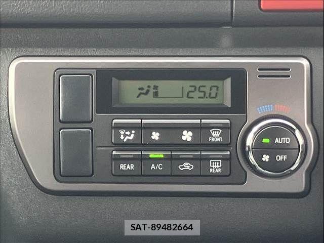 Toyota HIACE VAN 2025-06 6612176-5