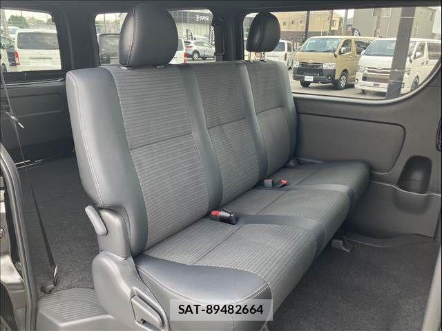 Toyota HIACE VAN 2025-06 6612176-7