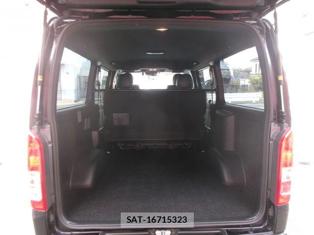 Toyota HIACE VAN 2024-08 6641655-10