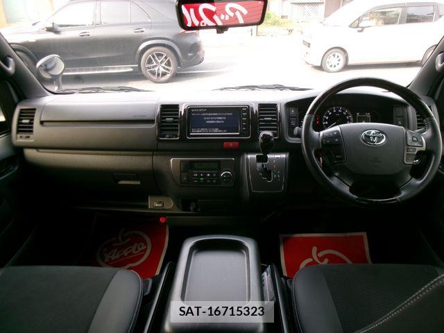 Toyota HIACE VAN 2024-08 6641655-1