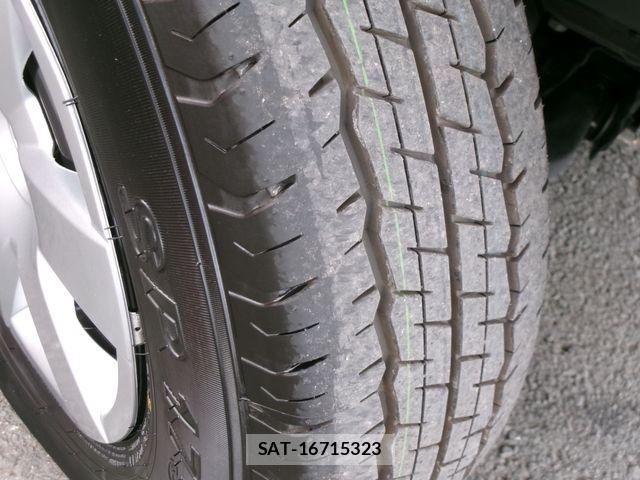 Toyota HIACE VAN 2024-08 6641655-25