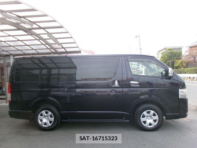 Toyota HIACE VAN 2024-08 6641655-3