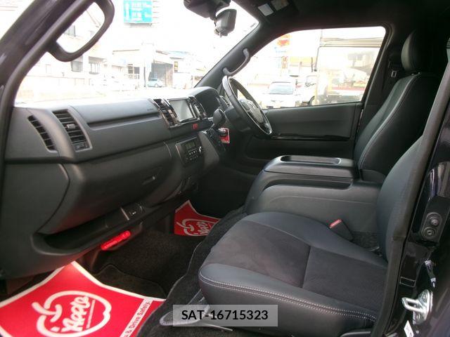 Toyota HIACE VAN 2024-08 6641655-7