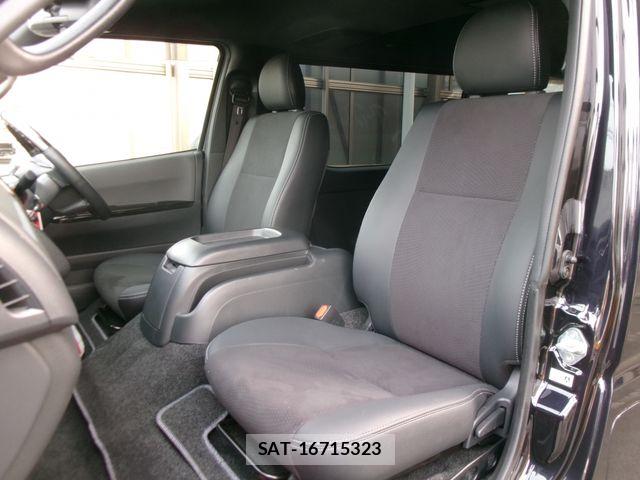 Toyota HIACE VAN 2024-08 6641655-8