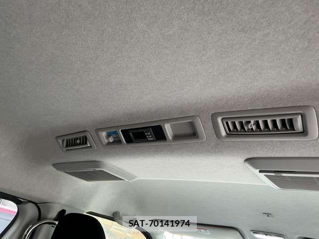 Toyota HIACE VAN 2018-07 6641660-12