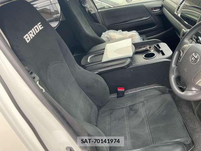 Toyota HIACE VAN 2018-07 6641660-2