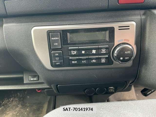Toyota HIACE VAN 2018-07 6641660-6