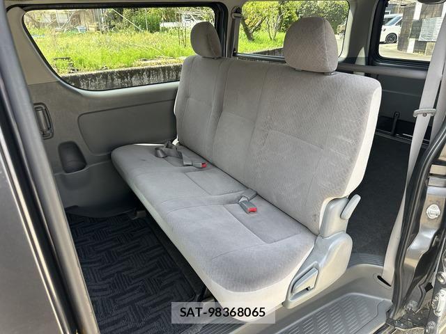 Toyota HIACE VAN 2008-01 6671756-11