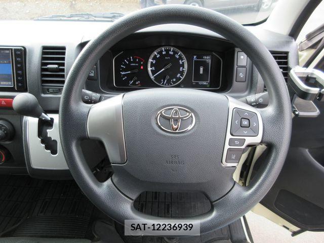 Toyota HIACE VAN 2023-12 6676190-10