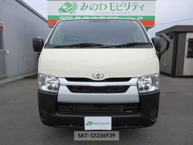 Toyota HIACE VAN 2023-12 6676190-1