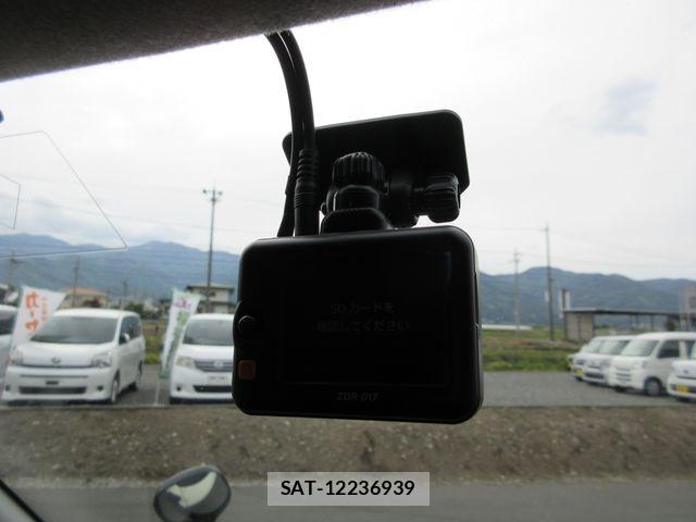Toyota HIACE VAN 2023-12 6676190-25