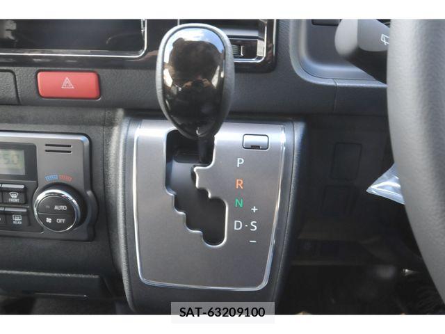 Toyota HIACE VAN 2026-03 6682681-10